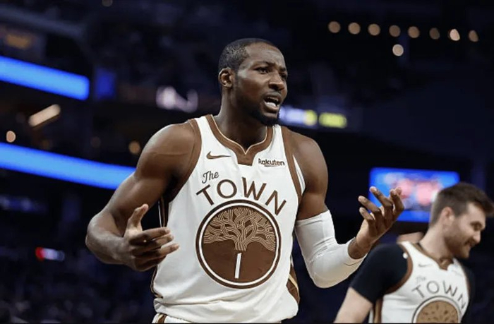 kaiyun-勇士127-145猛龙2喜2忧！2弃将齐爆，库里抡不动，格林纯战犯！|吉米·巴特勒|库明加|德雷蒙德·格林|斯蒂芬·库里|多伦多猛龙队_新浪体育_新浪新闻